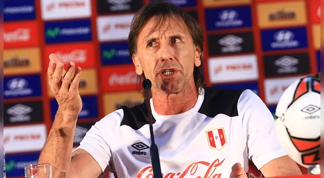Ricardo Gareca durante una conferencia de prensa de la Selección Peruana. Ricardo Gareca durante una conferencia de prensa de la Selección Peruana.