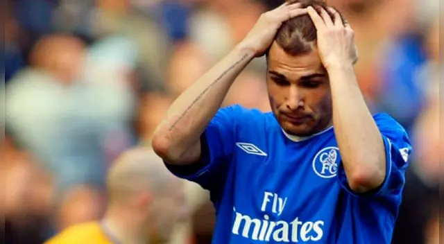 Adrian Mutu fue despedido del Chelsea tras dar positivo por cocaína. Adrian Mutu fue despedido del Chelsea tras dar positivo por cocaína.