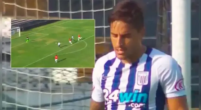 Alejandro Hohberg se lamenta de su ocasión fallada ante Juan Aurich.