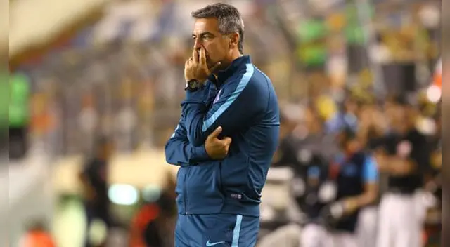 Pablo Bengoechea en el estadio Monumental de Ate Pablo Bengoechea en el estadio Monumental de Ate