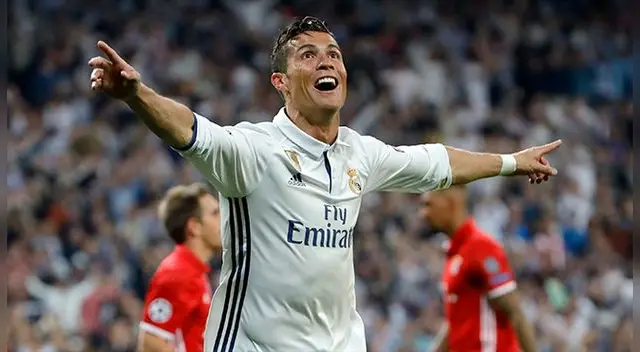 Cristiano Ronaldo celebra uno de sus goles al Bayern Múnich en el Santiago Bernabéu. Cristiano Ronaldo celebra uno de sus goles al Bayern Múnich en el Santiago Bernabéu.