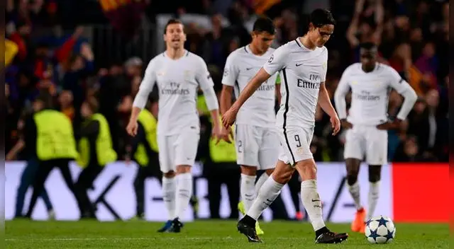 Cavani, Krychowiak, Thiago Silva y Matuidi se lamentan la derrota del PSG en el Camp Nou. Cavani, Krychowiak, Thiago Silva y Matuidi se lamentan la derrota del PSG en el Camp Nou.