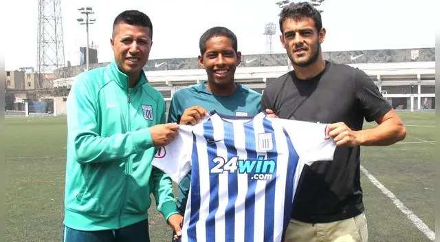Alianza Lima: juvenil Juan Pablo Carranza partió a España para pasar pruebas en el Alcorcón Alianza Lima: juvenil Juan Pablo Carranza partió a España para pasar pruebas en el Alcorcón