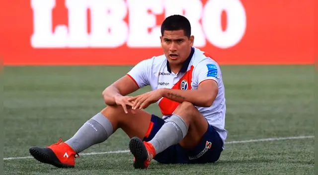 Diego Mayora se lamenta de una acción durante el partido ante Real Garcilaso.