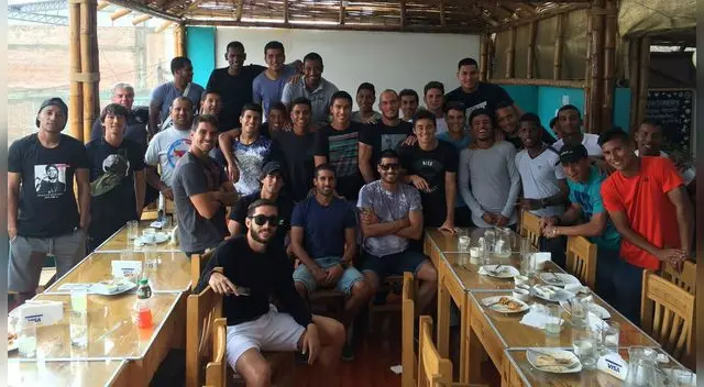 Deportivo Municipal: jugadores se mandaron con un banquete cerca de Matute Deportivo Municipal: jugadores se mandaron con un banquete cerca de Matute