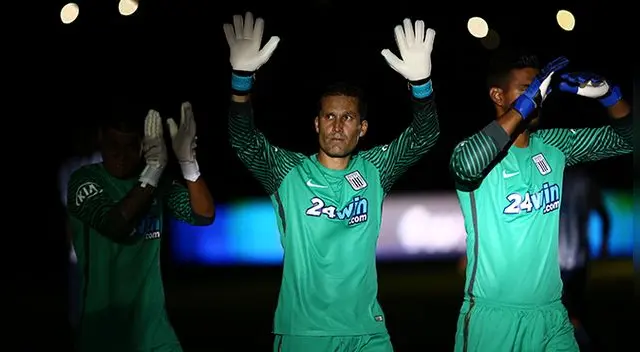 Leao Butrón durante la presentación del plantel de Alianza Lima en la Noche Blanquiazul 2017. Leao Butrón durante la presentación del plantel de Alianza Lima en la Noche Blanquiazul 2017.