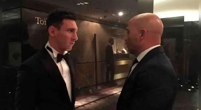Lionel Messi y Jorge Sampaoli en un charla durante el Balón de Oro 2015. Lionel Messi y Jorge Sampaoli en un charla durante el Balón de Oro 2015.