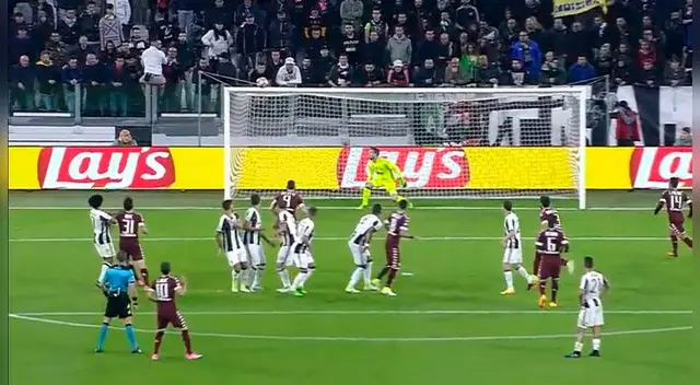 En el Juventus vs. Torino, Adem Ljajic se metió un golazo de tiro libre.