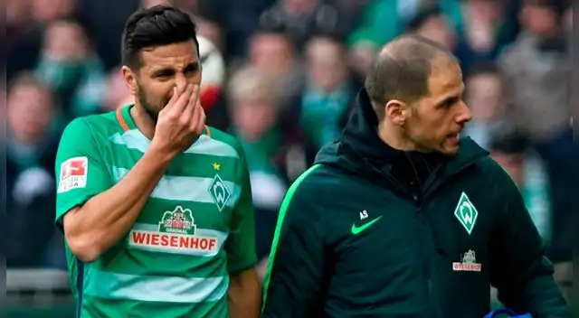 Claudio Pizarro no sabe si continuará o no en el Werder Bremen.