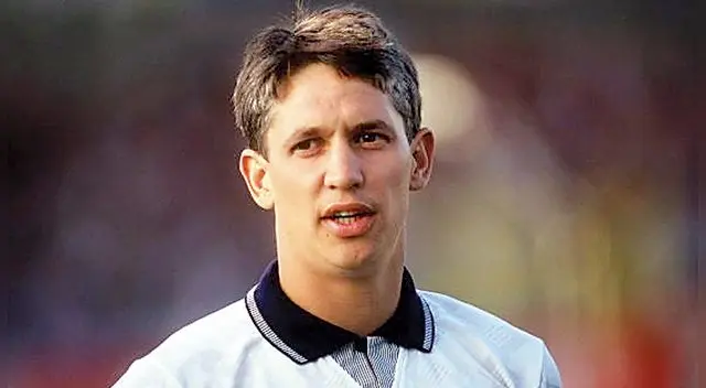 Gary Lineker, jugador inglés, del Barcelona y Everton, nunca recibió una tarjeta roja o amarilla. 