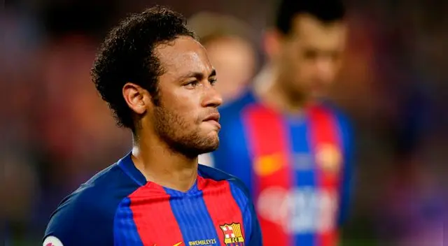 El rostro de Neymar al saber que Real Madrid ganó su partido. Foto: AP El rostro de Neymar al saber que Real Madrid ganó su partido. Foto: AP