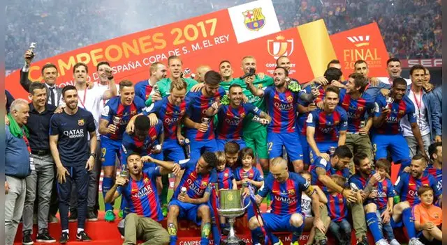 Barcelona venció al Alavés en la final de la Copa del Rey. Barcelona venció al Alavés en la final de la Copa del Rey.