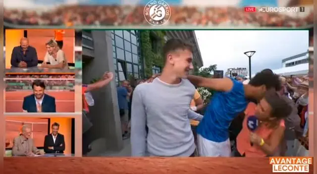 Maxime Hamou fue retirado del Roland Garros 2017 por acosar a una periodista. Maxime Hamou fue retirado del Roland Garros 2017 por acosar a una periodista.