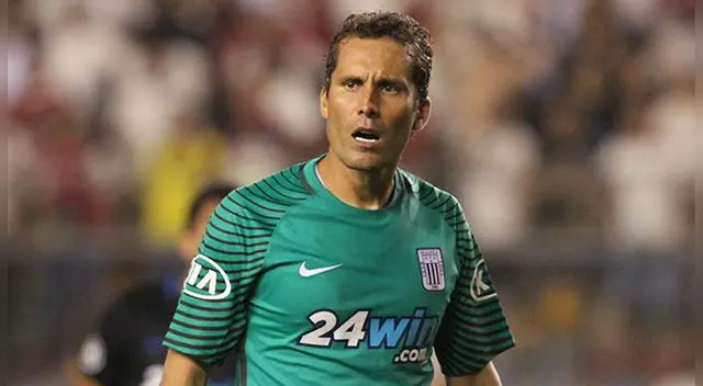 Leao Butrón durante el último clásico Alianza-U en el Monumental.