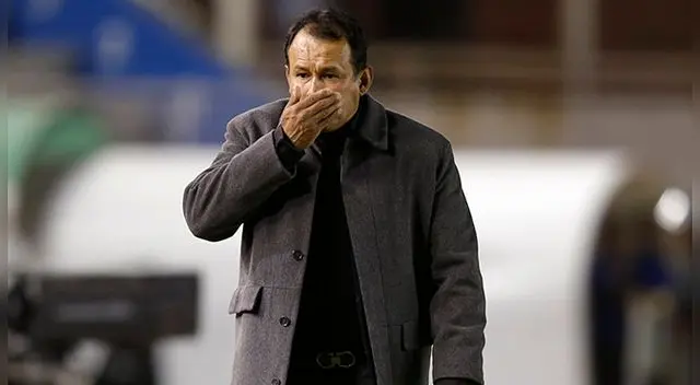 Juan Reynoso durante el partido de Melgar ante River Plate en la Copa Libertadores.