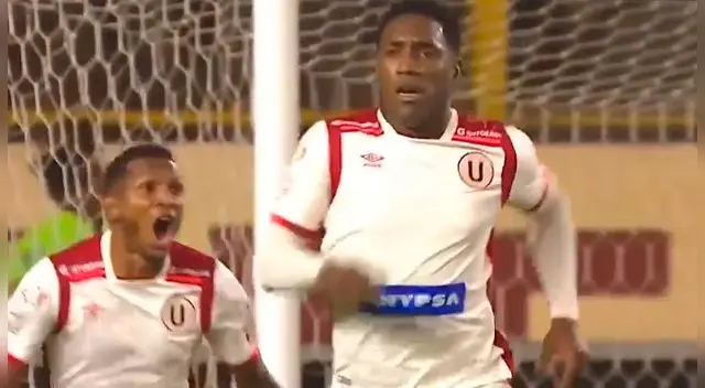 Luis Tejada celebra su gol a Alianza Lima.