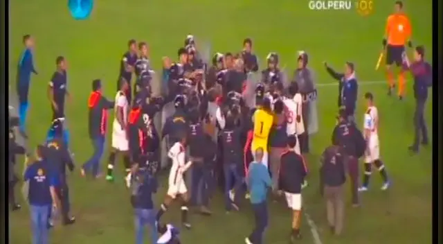 La bronca entre los jugadores de Alianza Lima y Universitario.