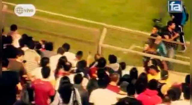 El clásico terminó en bronca y el malestar en las tribunas era evidente. 
