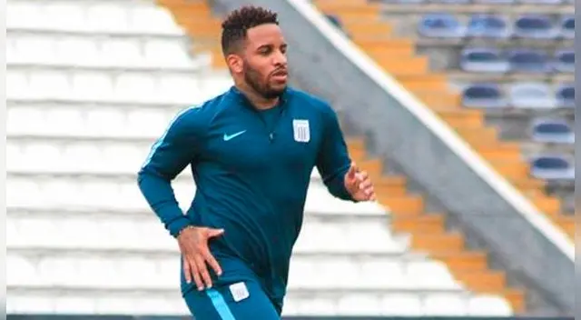 Jefferson Farfán trolleó a Rinaldo Cruzado por su gol a la 'U'. La 'Foquita' entrenó ayer en Alianza Lima