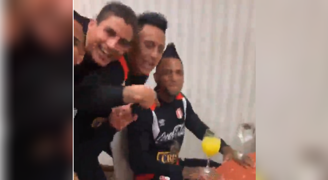 Alexi Gómez ha disputado tres partidos con la Selección peruana de mayores. 