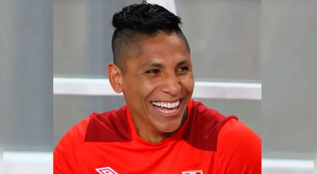 Raúl Ruidíaz fue vacilado con leche pura vida ('turn down for what)