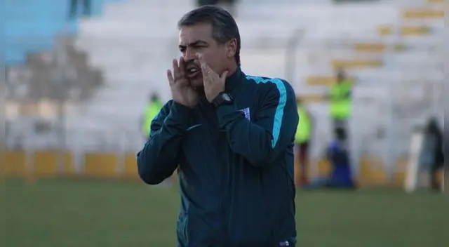 Pablo Bengoechea lamentó que el árbitro no les haya cobrado un penal claro a su favor Pablo Bengoechea lamentó que el árbitro no les haya cobrado un penal claro a su favor