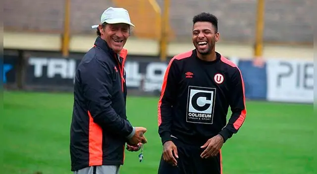 Alexi Gómez y Pedro Troglio durante un entrenamiento de Universitario. Alexi Gómez y Pedro Troglio durante un entrenamiento de Universitario.