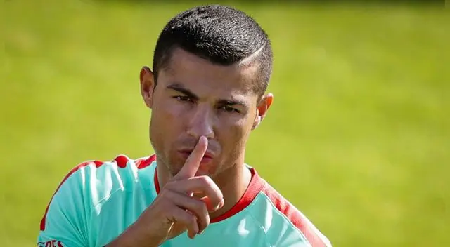 Cristiano Ronaldo deja el Real Madrid. Cristiano Ronaldo deja el Real Madrid.