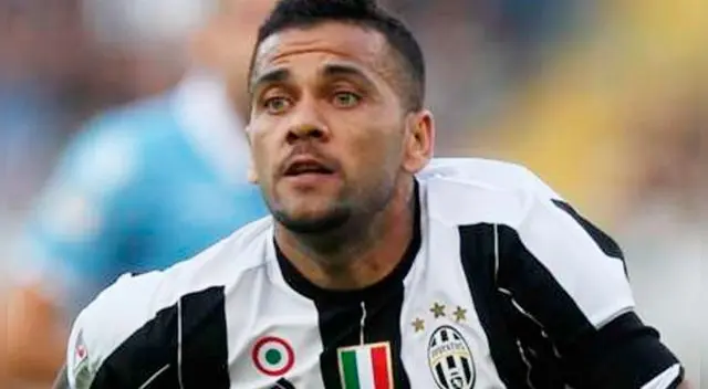 Dani Alves llegaría al equipo de Guardiola, pero tras pagar fuerte multa