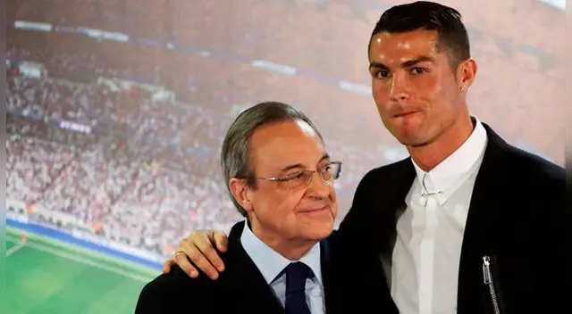 Florentino Pérez y Cristiano Ronaldo durante un acto de reconocimiento al portugués. Florentino Pérez y Cristiano Ronaldo durante un acto de reconocimiento al portugués.