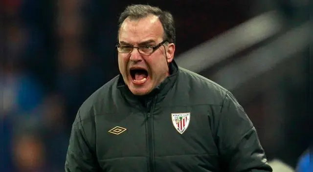 Marcelo Bielsa durante su etapa como DT del Athletic de Bilbao.