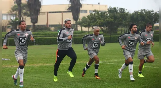 Universitario: Juan Vargas estaría firmando hoy su renovación hasta diciembre