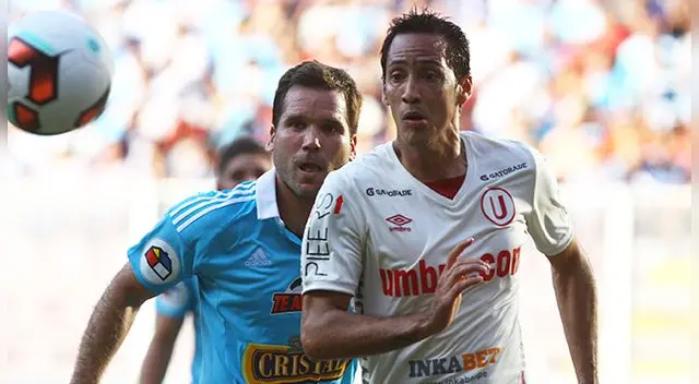 Braynner García durante un partido de Universitario ante Cristal en el 2016.
