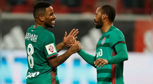 Jefferson Farfán quiere romperla en el Lokomotiv para tener alguna chance en la Selección