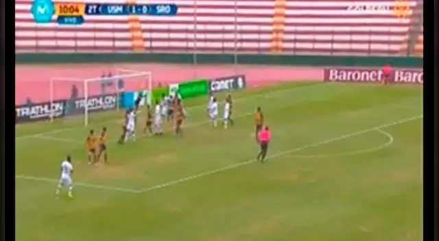 Salomón Libman hizo un atajadón en el empate entre Sport Rosario y San Martín. Salomón Libman hizo un atajadón en el empate entre Sport Rosario y San Martín.