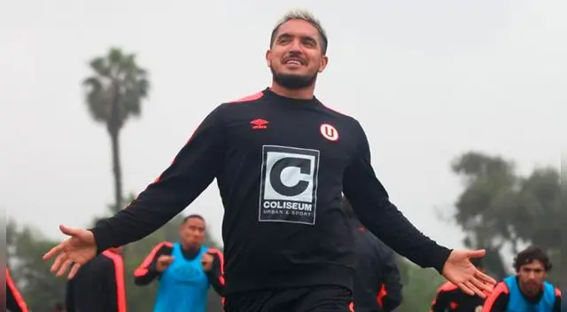 Juan Vargas quiere quedarse en Universitario de Deportes.