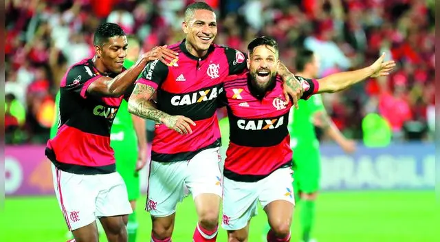 Paolo Guerrero fue figura en el triunfo de Flamengo por 2-0 sobre Santos