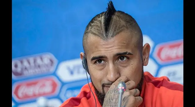 Arturo Vidal durante una conferencia de prensa en el estadio San Petersburgo Arena. Arturo Vidal durante una conferencia de prensa en el estadio San Petersburgo Arena.