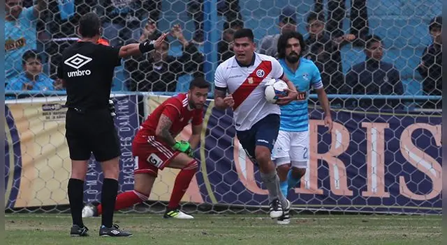 Diego Mayora celebra su primer gol anotado a Sporting Cristal. Diego Mayora celebra su primer gol anotado a Sporting Cristal.