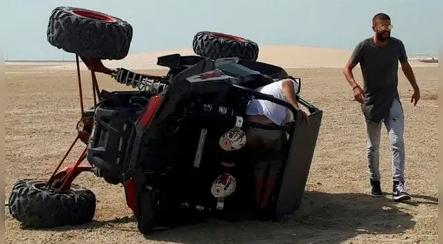 Gerard Piqué tuvo un accidente en el desierto de Qatar. Gerard Piqué tuvo un accidente en el desierto de Qatar.
