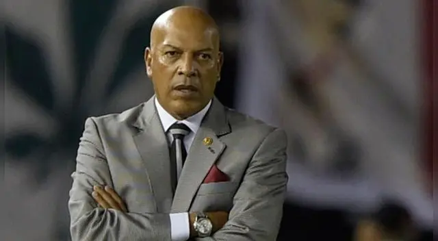 En 2016, Roberto Mosquera dirigió a Alianza Lima y fue cesado por malos resultados. 