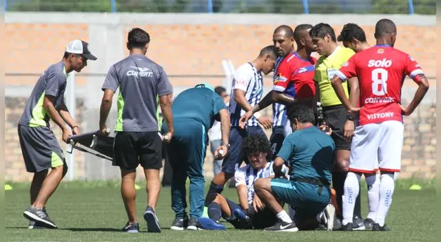Alianza Lima: Óscar Vílchez podría perderse duelo ante Sport Huancayo por lesión Alianza Lima: Óscar Vílchez podría perderse duelo ante Sport Huancayo por lesión