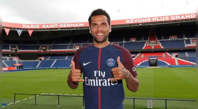 Dani Alves explica los motivos que lo llevaron a fichar por el PSG