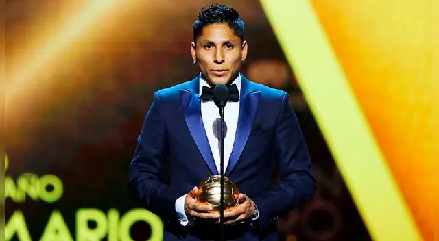 Raúl Ruidíaz elegido el mejor futbolista del 2017 de la Liga MX.
