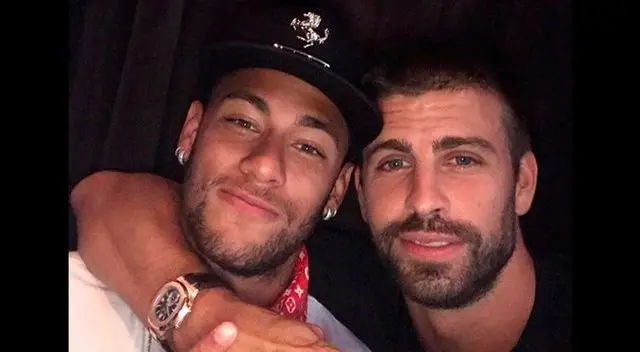 Neymar junto a Gerard Piqué.
