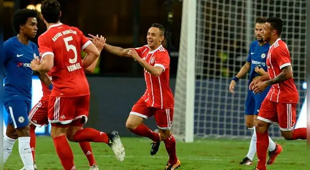 Rafnha celebra su gol con el Bayern Múnich al Chelsea.