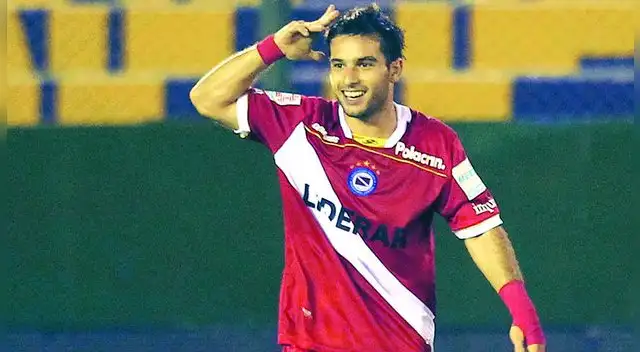 Universitario necesita librar un cupo de extranjero para fichar a Franco Niell