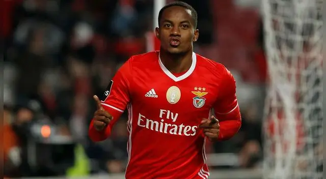 André Carrillo: cinco equipos de la Premier League quieren fichar a la “Culebra”