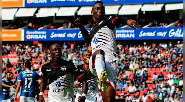 Lobos BUAP con Luis Advíncula y Pedro Aquino goleó 4-0 a Querétaro