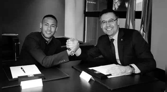 Neymar Jr cuando firmaba su renovación con Barcelona 
